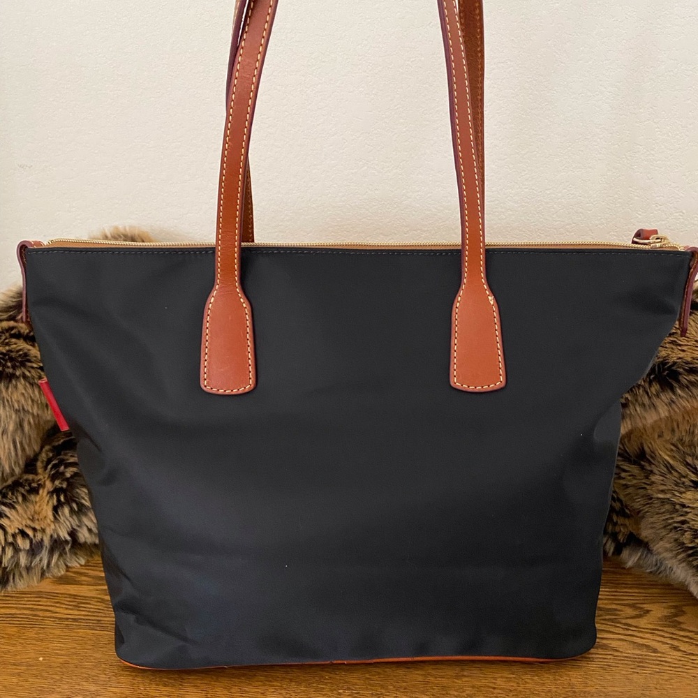 Dooney & Bourke Large Black Nylon NFL Chicago Bears Tote Bag!! - Picture 2 of 8